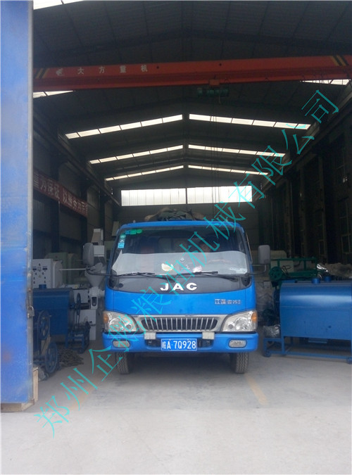 安徽陶經(jīng)理又來廠里拉小型榨油機(jī)(圖1)