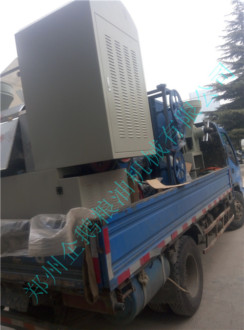 安徽陶經(jīng)理又來廠里拉小型榨油機(jī)(圖3)