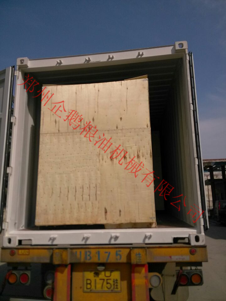 鄭州企鵝出口的榨油機發(fā)貨啦！(圖3)