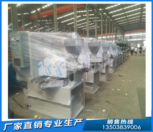 鄭州榨油機(jī)廠(chǎng)企鵝機(jī)械接待南樂(lè)縣領(lǐng)導(dǎo)考察團(tuán)(圖1)