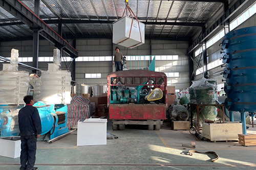 鄭州企鵝出口的榨油機(jī)發(fā)貨啦！